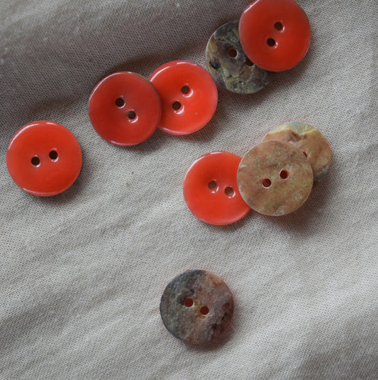 Parelmoer, geëmailleerde knoop 17,5 mm