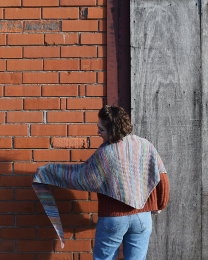 SISU shawl (EN)